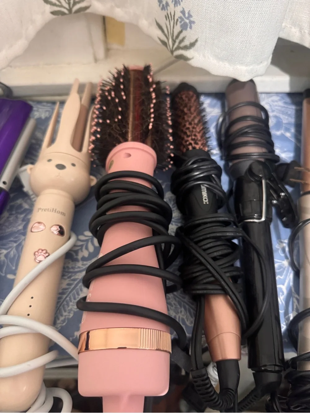 Assorted Women’s Hair Tools